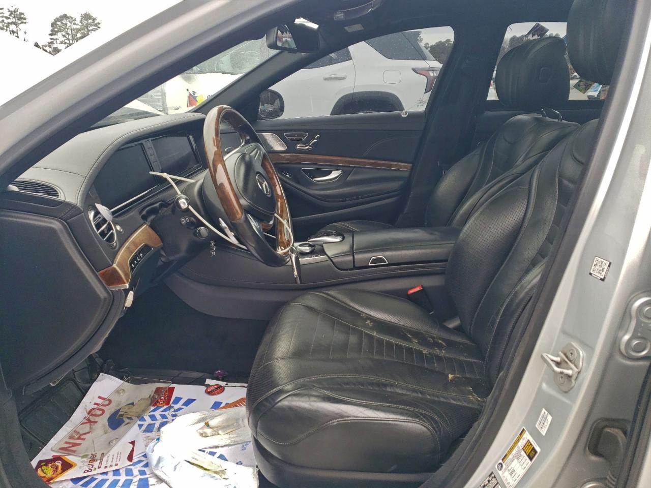 Mercedes-Benz S-Class 550 4matic Image 12