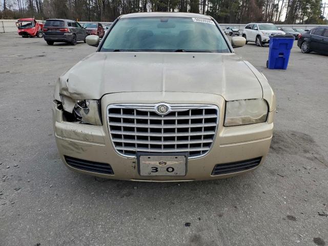 Chrysler 300 Image 6
