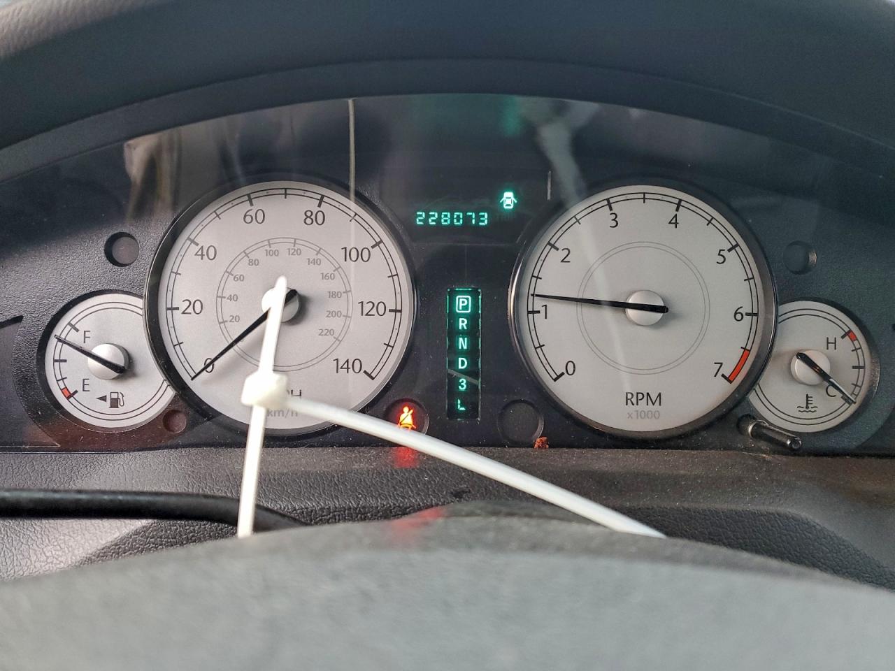 Chrysler 300 Image 9