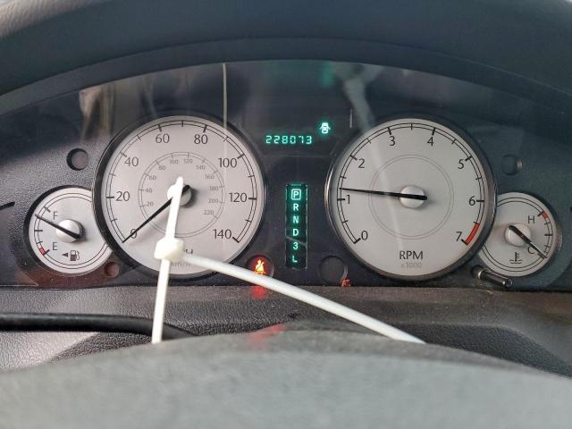 Chrysler 300 Image 9