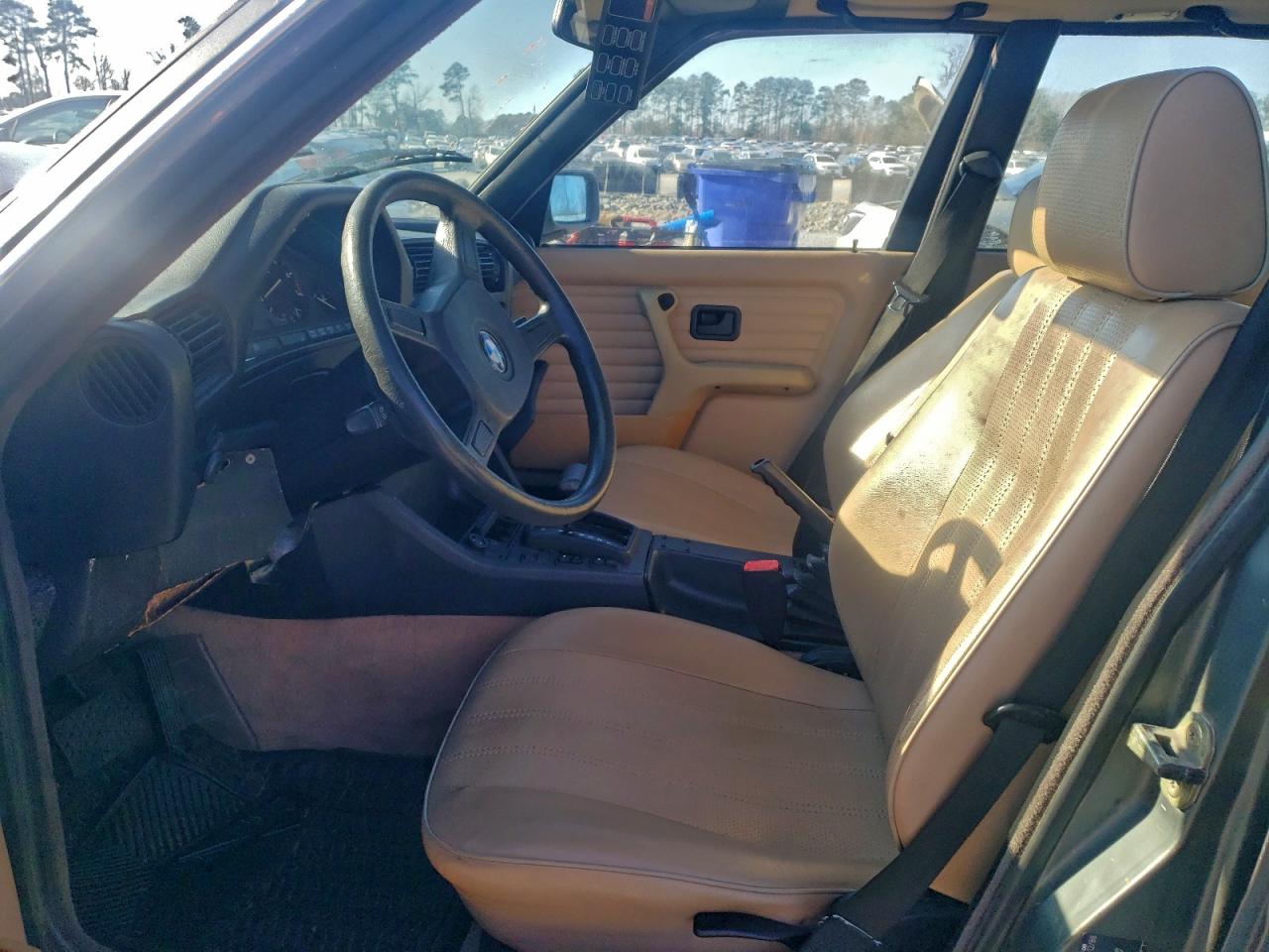 BMW 3 Series I Automatic Image 8