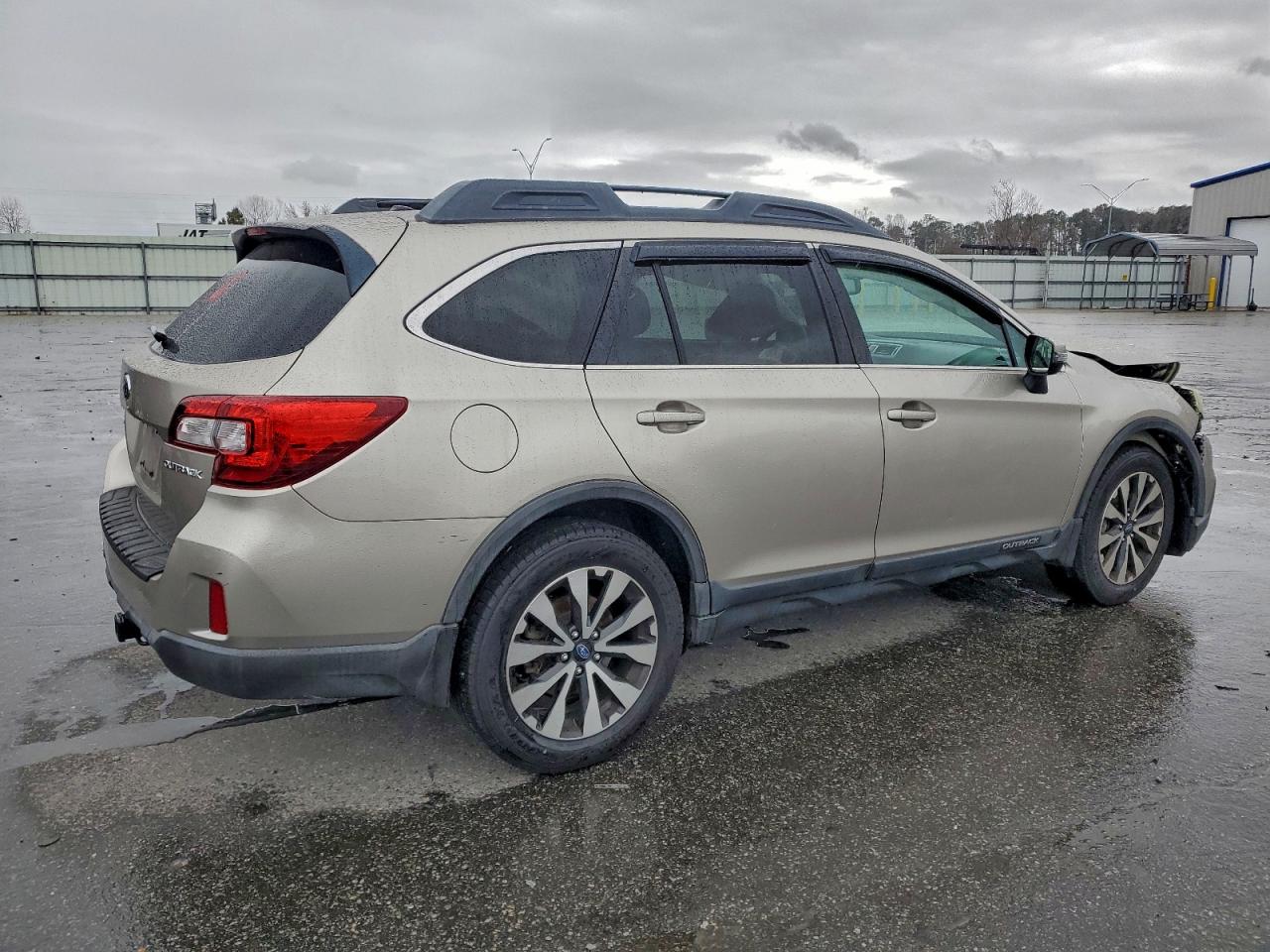 Subaru Outback 2.5i Limited Image 12