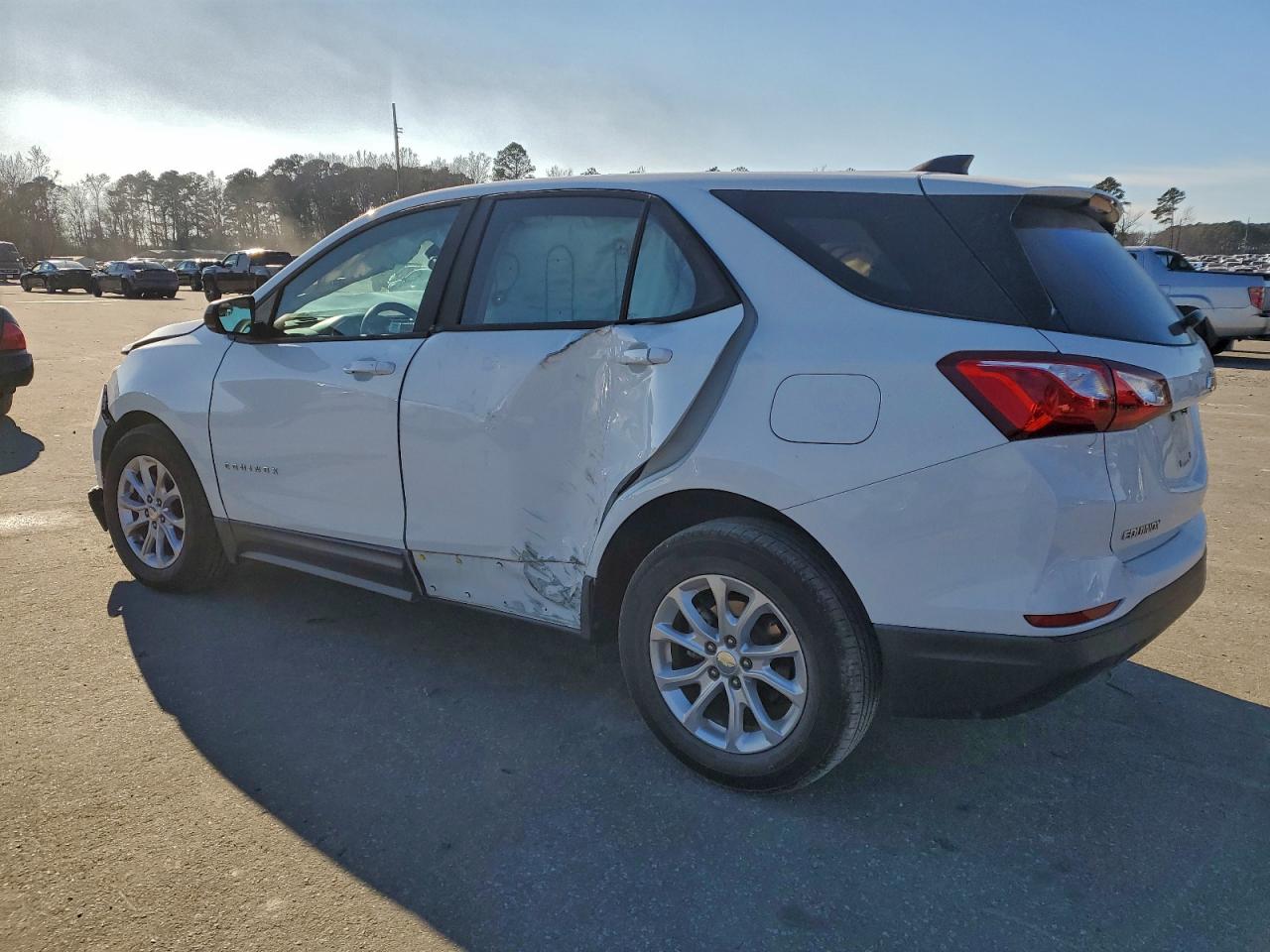 Chevrolet Equinox Ls Image 2