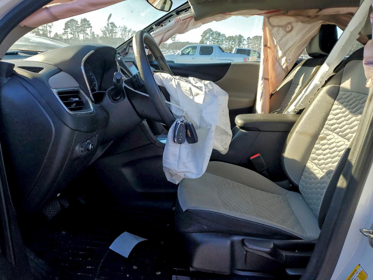 Chevrolet Equinox Ls Image 8