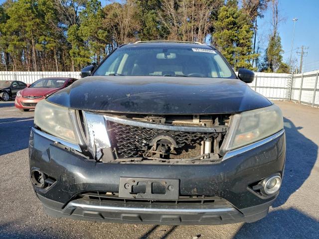 Nissan Pathfinder S Image 9