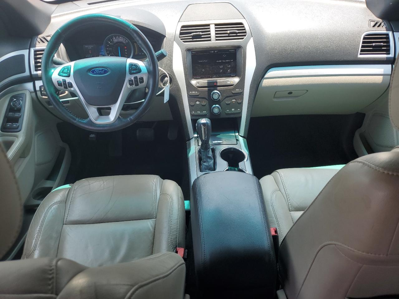 Ford Explorer Xlt Image 5