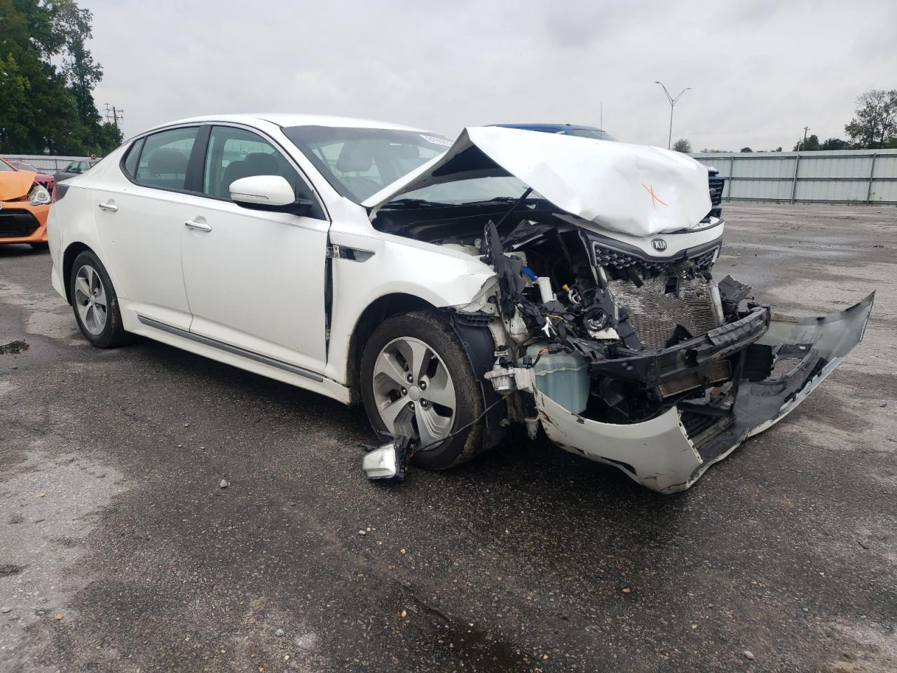 Kia Optima Hybrid Image 12