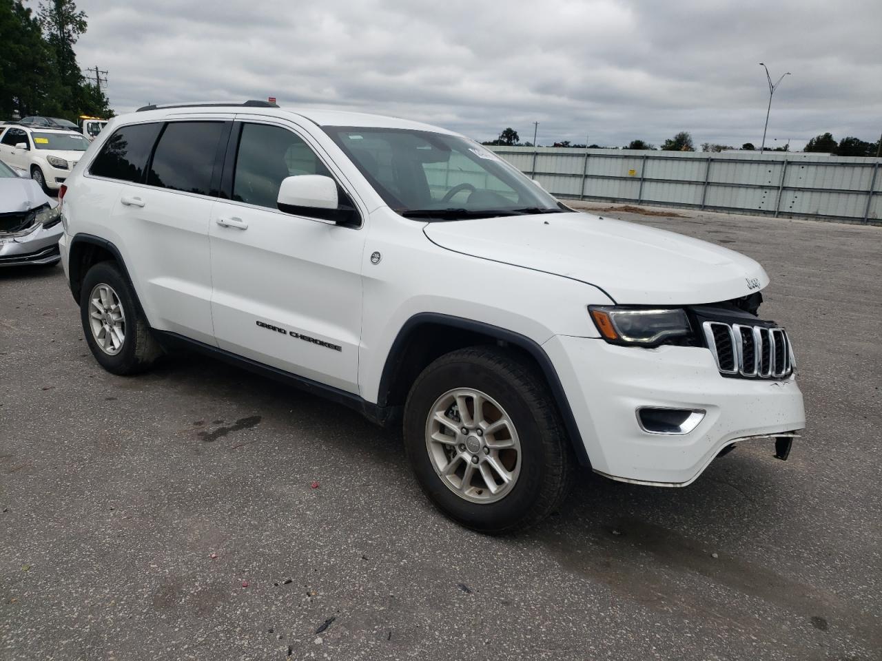 Jeep Grand Cherokee Laredo Image 3