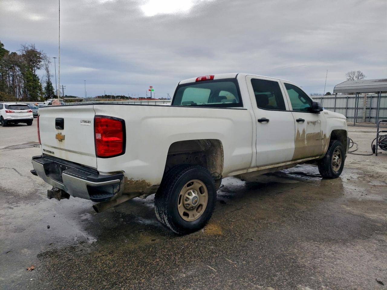 Chevrolet Silverado K2500 Heavy Duty Image 10