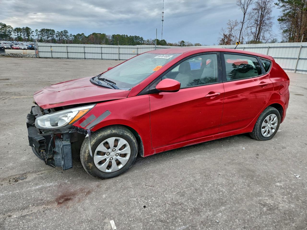 Hyundai ACCENT Se Image 1