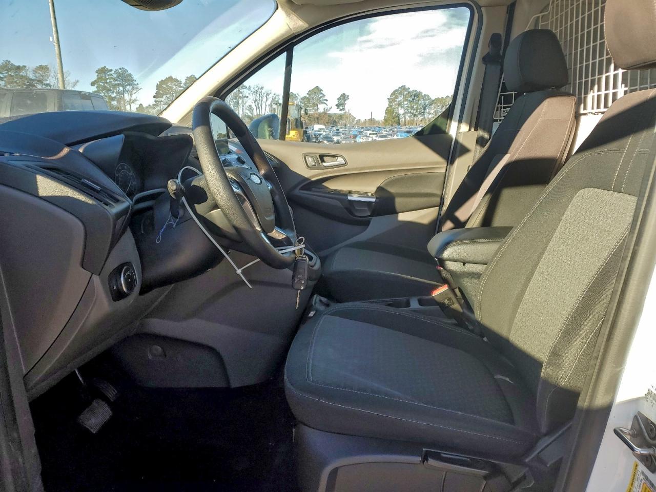 Ford Transit Xlt Image 10