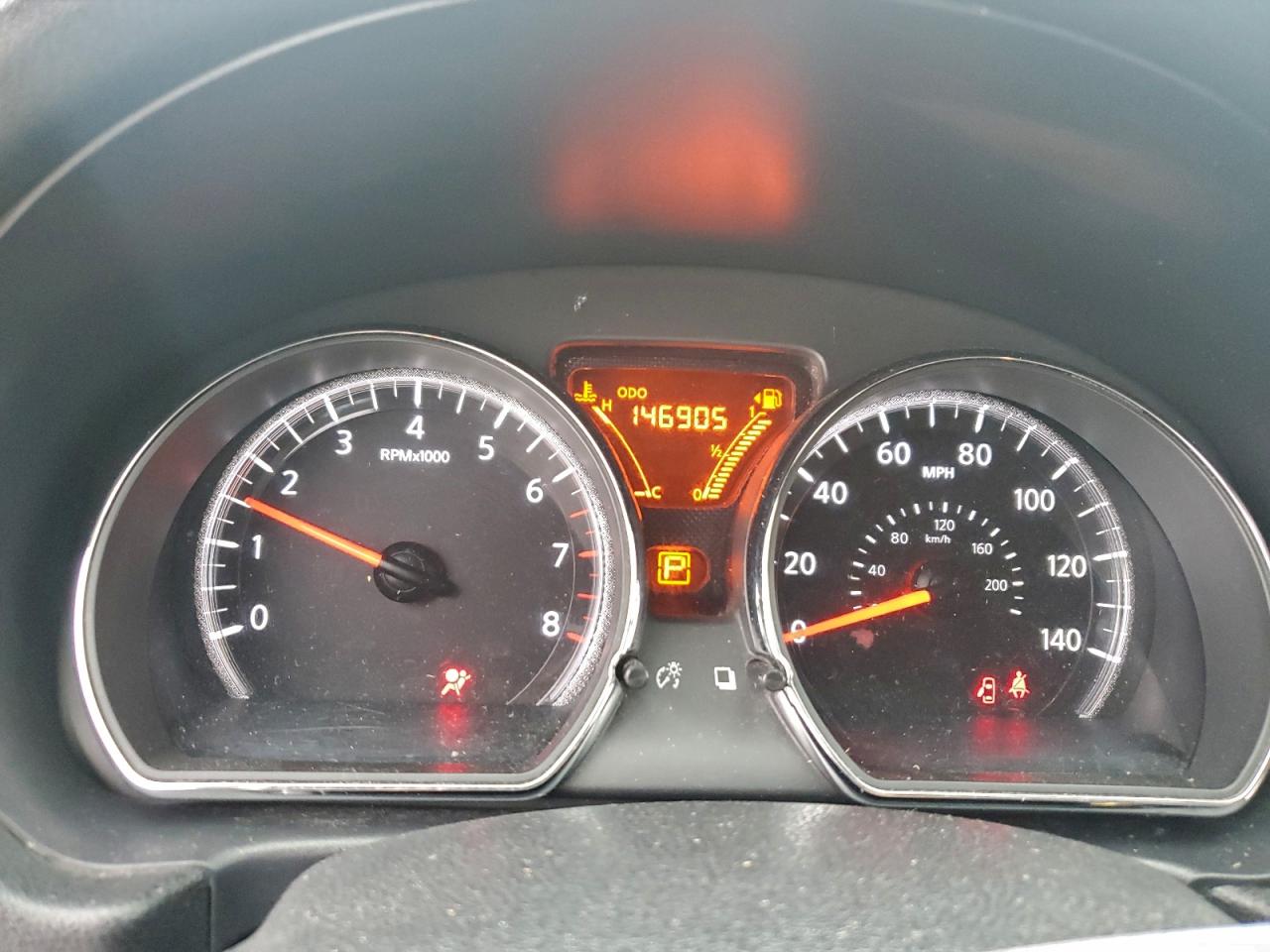 Nissan Versa S Image 4