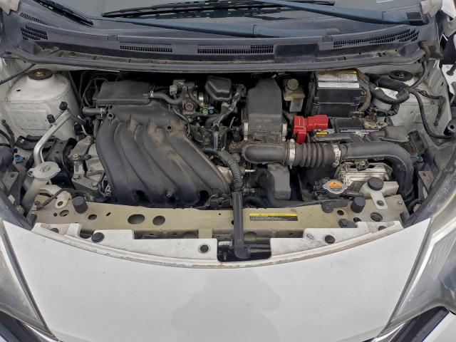 Nissan Versa S Image 3