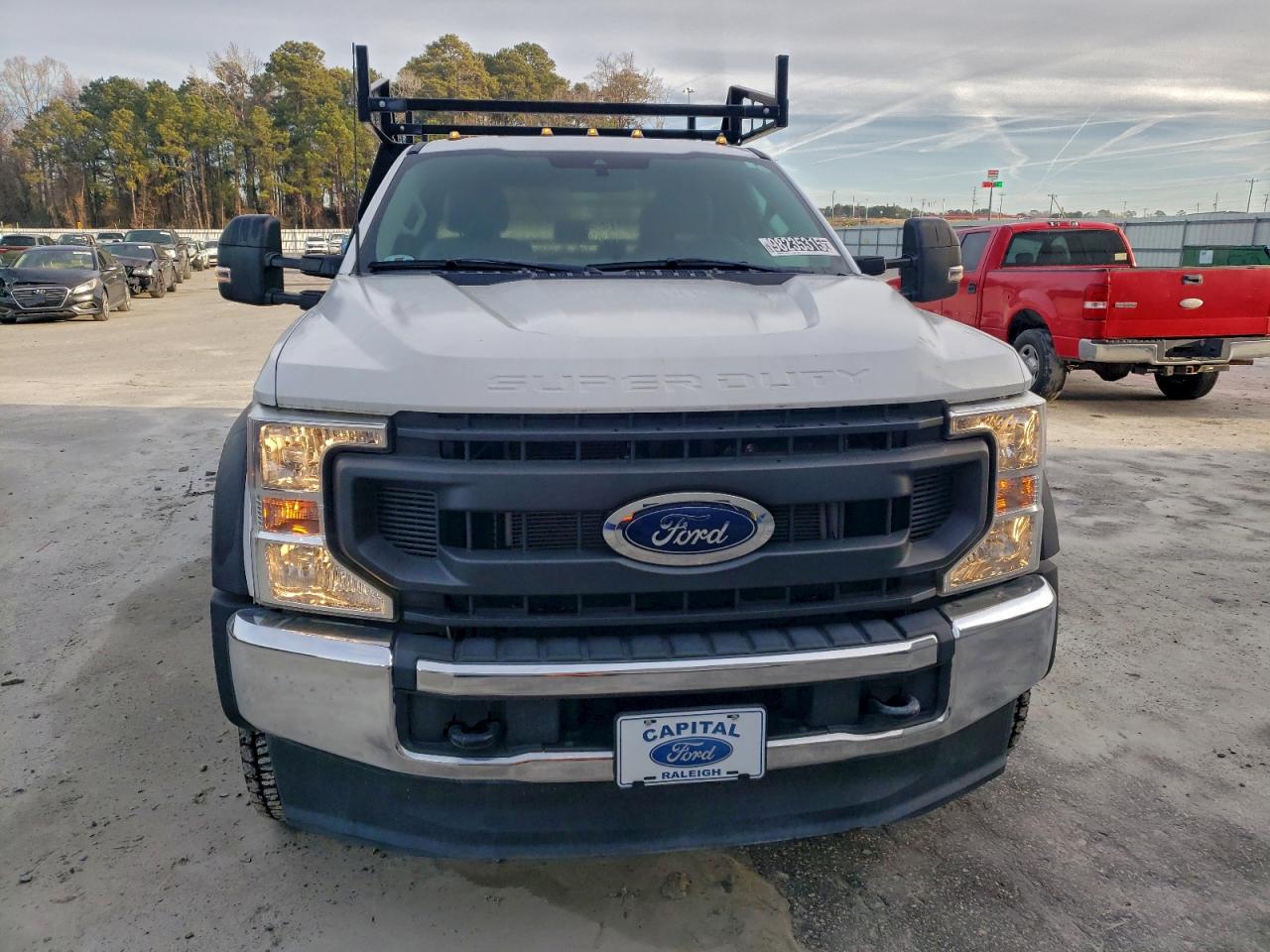 Ford F-550 Super Duty Image 5