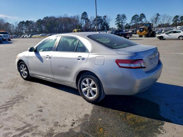 Toyota Camry Base Image 2