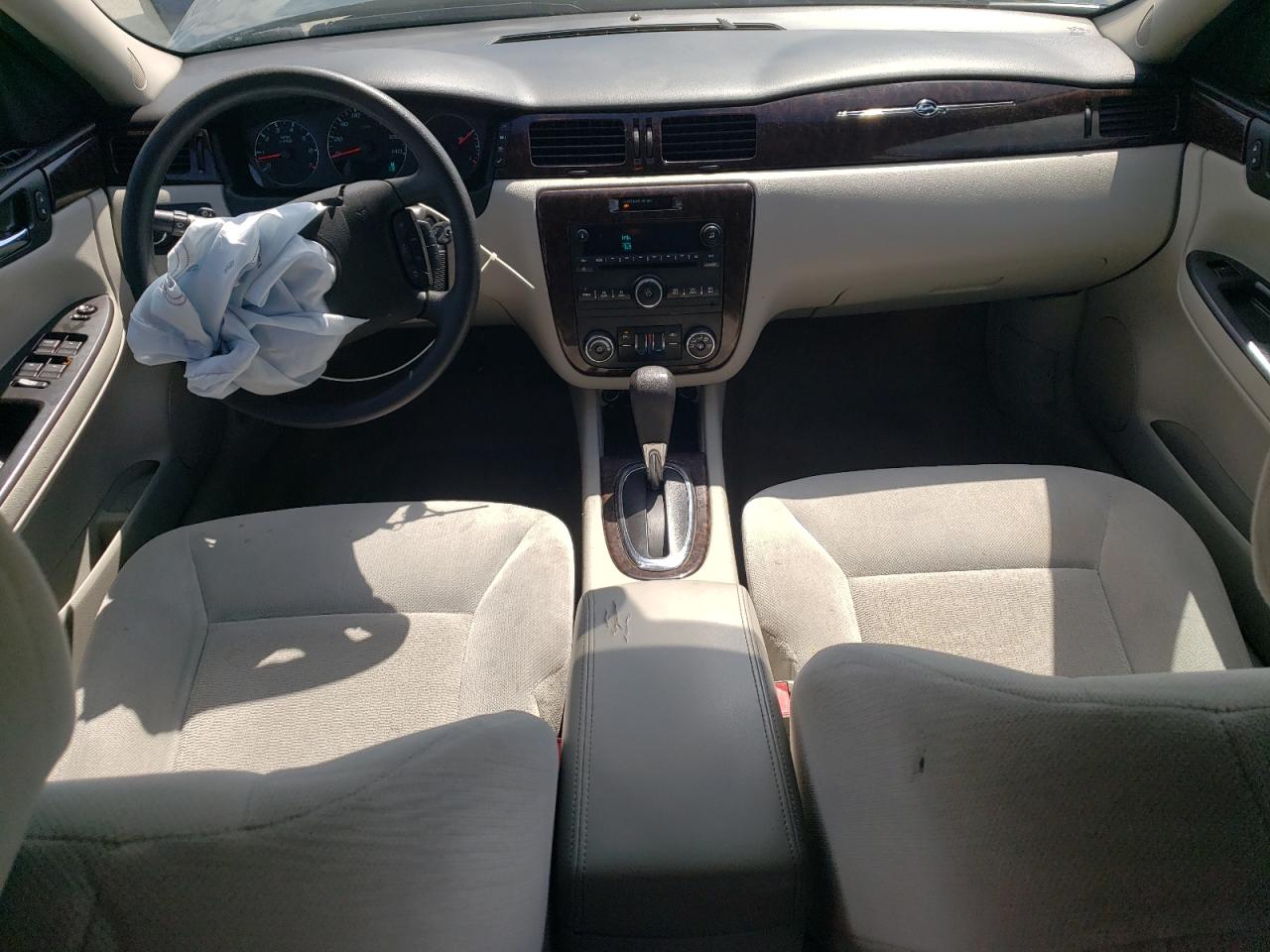 Chevrolet Impala Lt Image 12