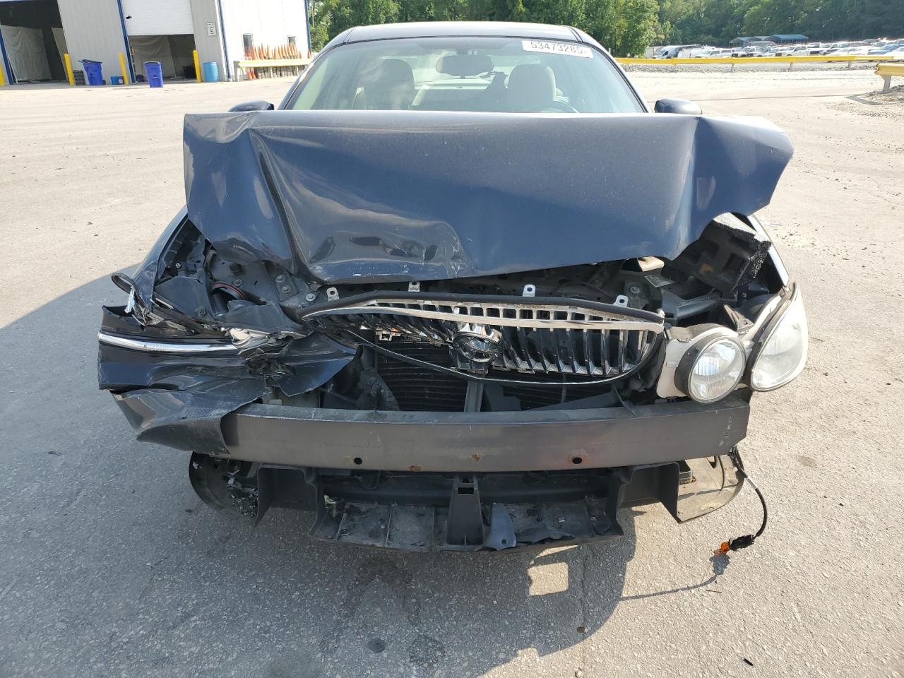 Buick LaCrosse Cx Image 4