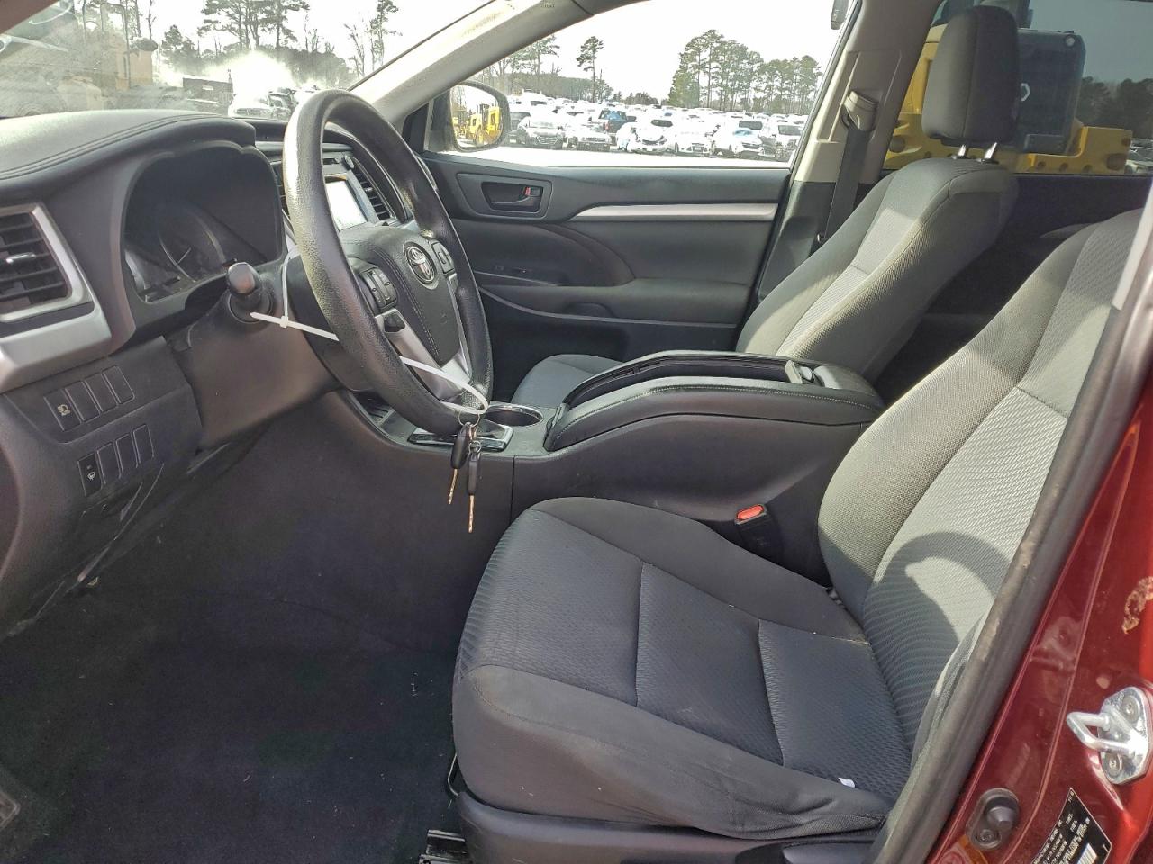 Toyota Highlander Le Image 2