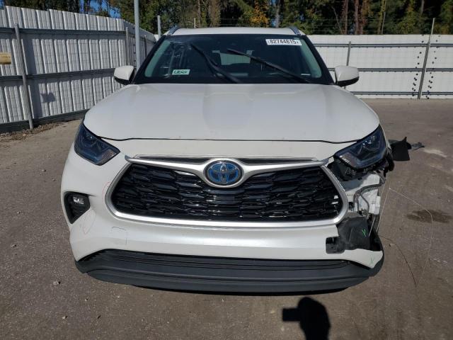 Toyota Highlander Hybrid Xle Image 8