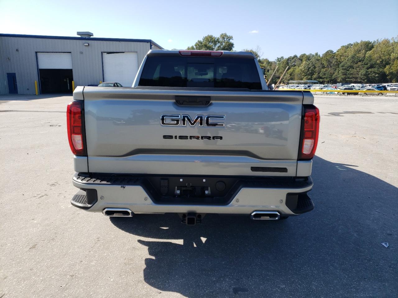 GMC Sierra K1500 Elevation Image 8