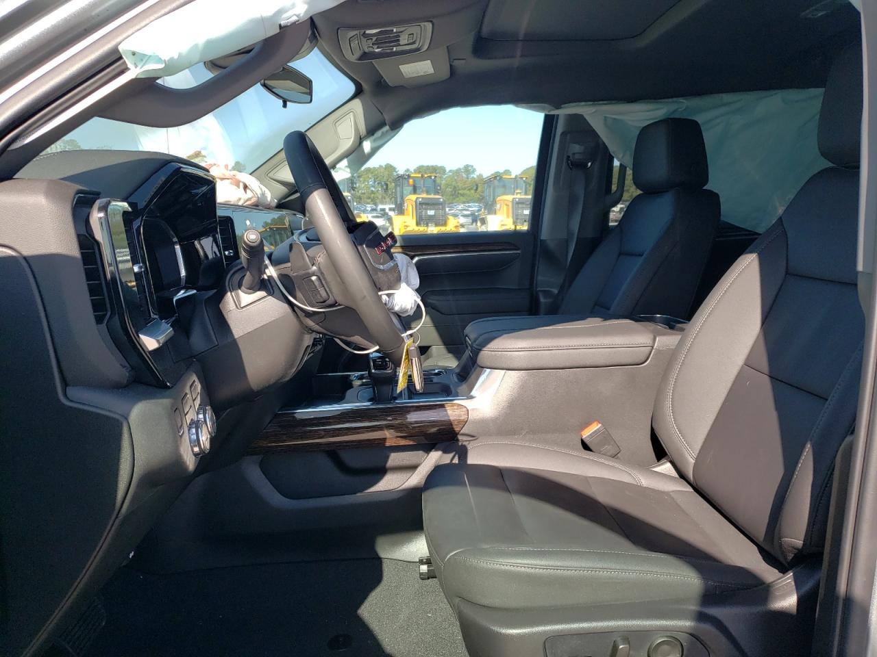 GMC Sierra K1500 Elevation Image 6