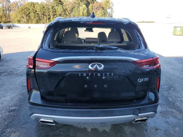 INFINITI Qx Essential Image 12