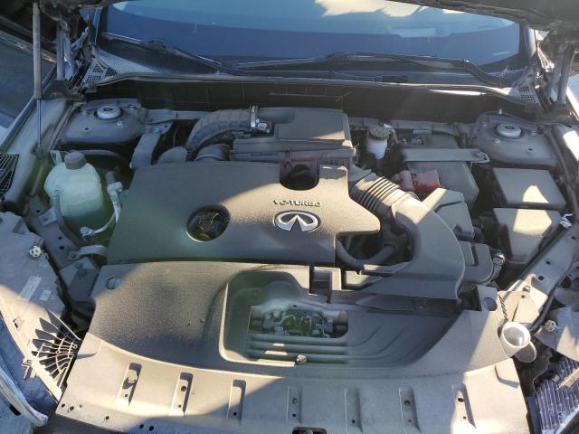 INFINITI Qx Essential Image 3