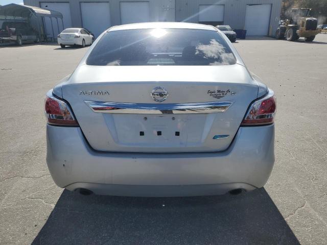 Nissan Altima 2.5 Image 4