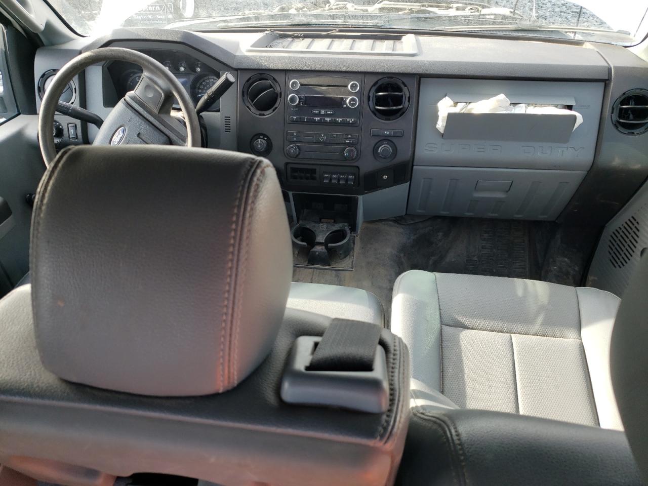 Ford F-350 Super Duty Image 11