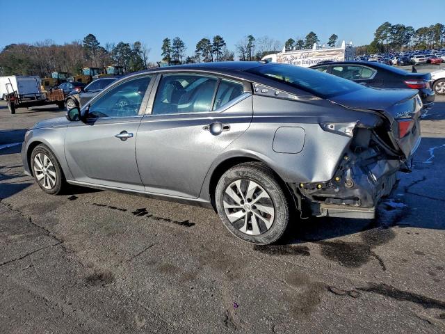 Nissan Altima S Image 4