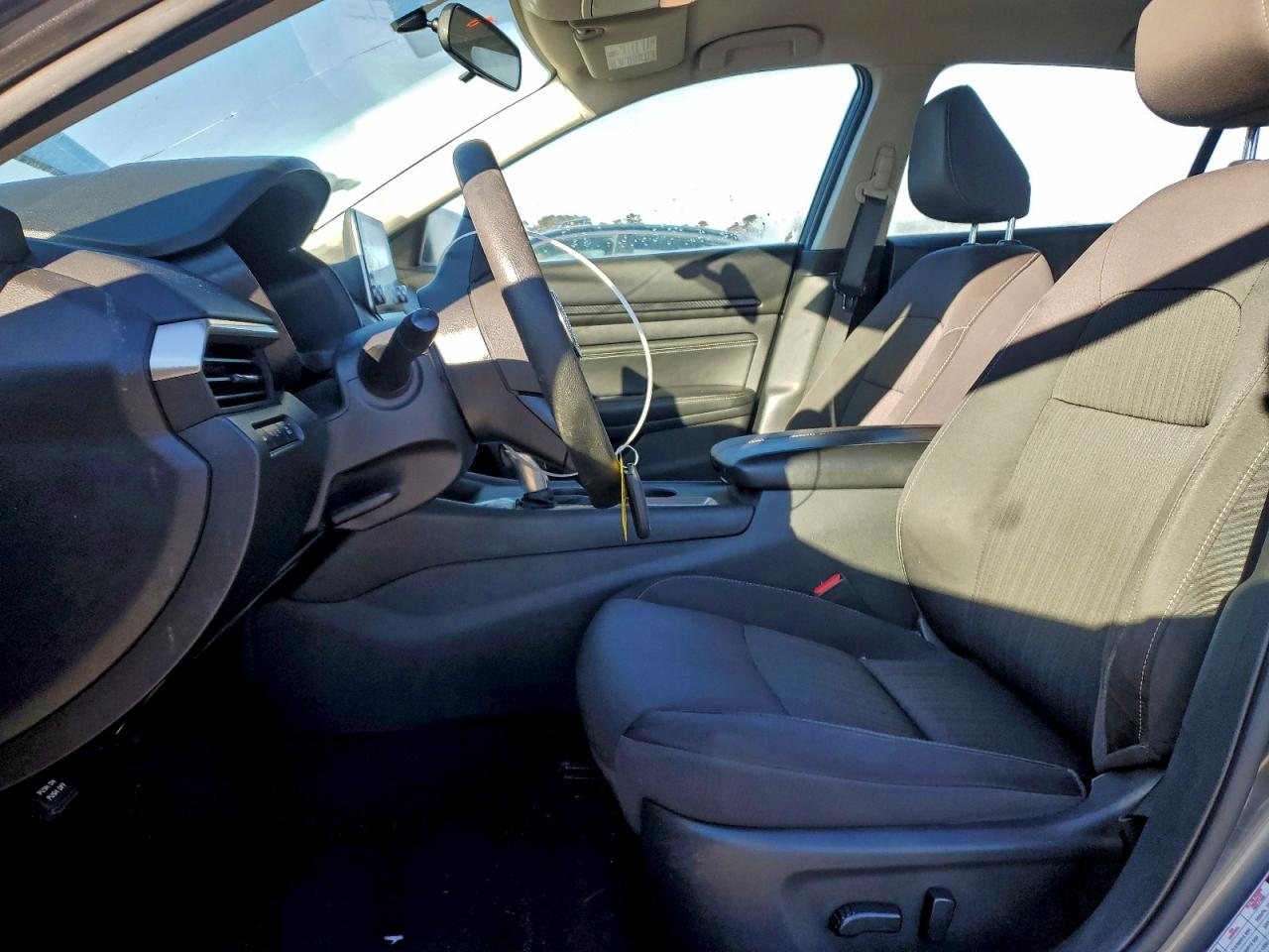 Nissan Altima S Image 7