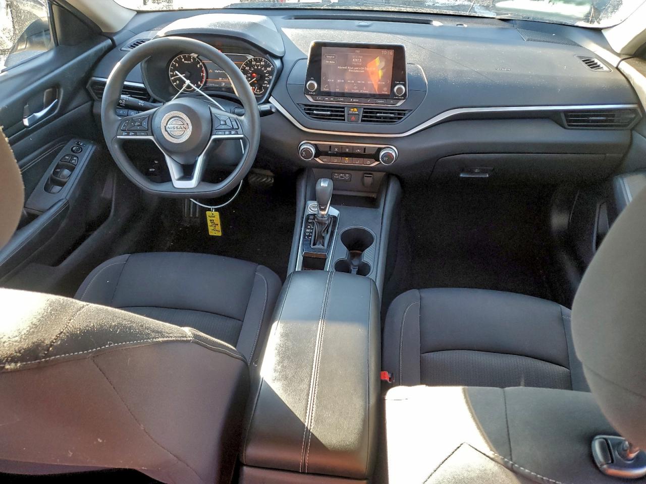 Nissan Altima S Image 8