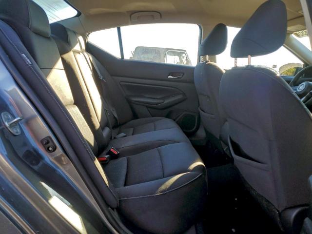 Nissan Altima S Image 12