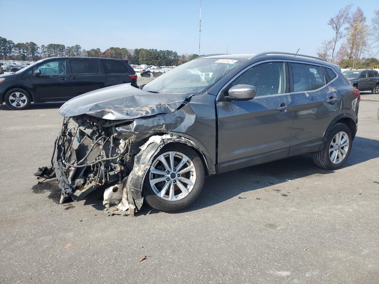 Nissan Rogue S Image 1