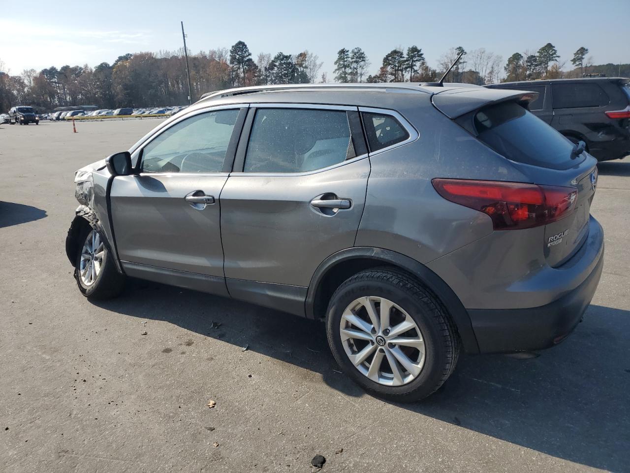 Nissan Rogue S Image 3