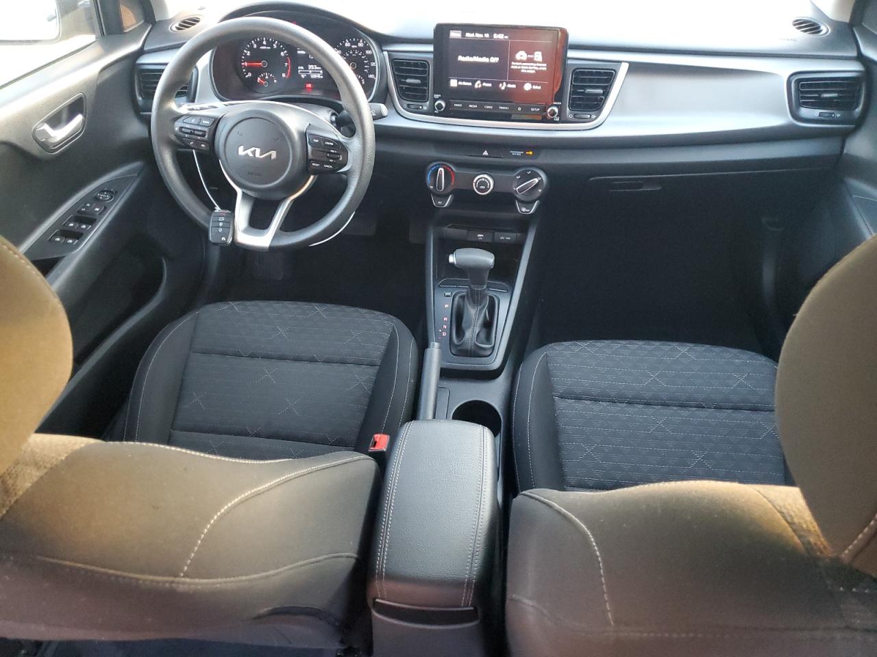 Kia Rio Lx Image 3