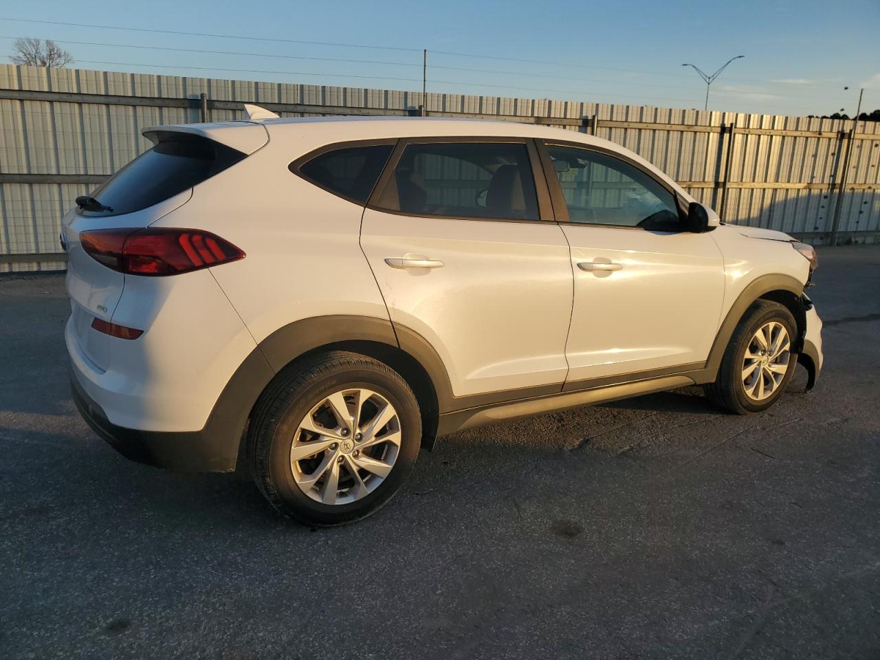 Hyundai TUCSON Se Image 2
