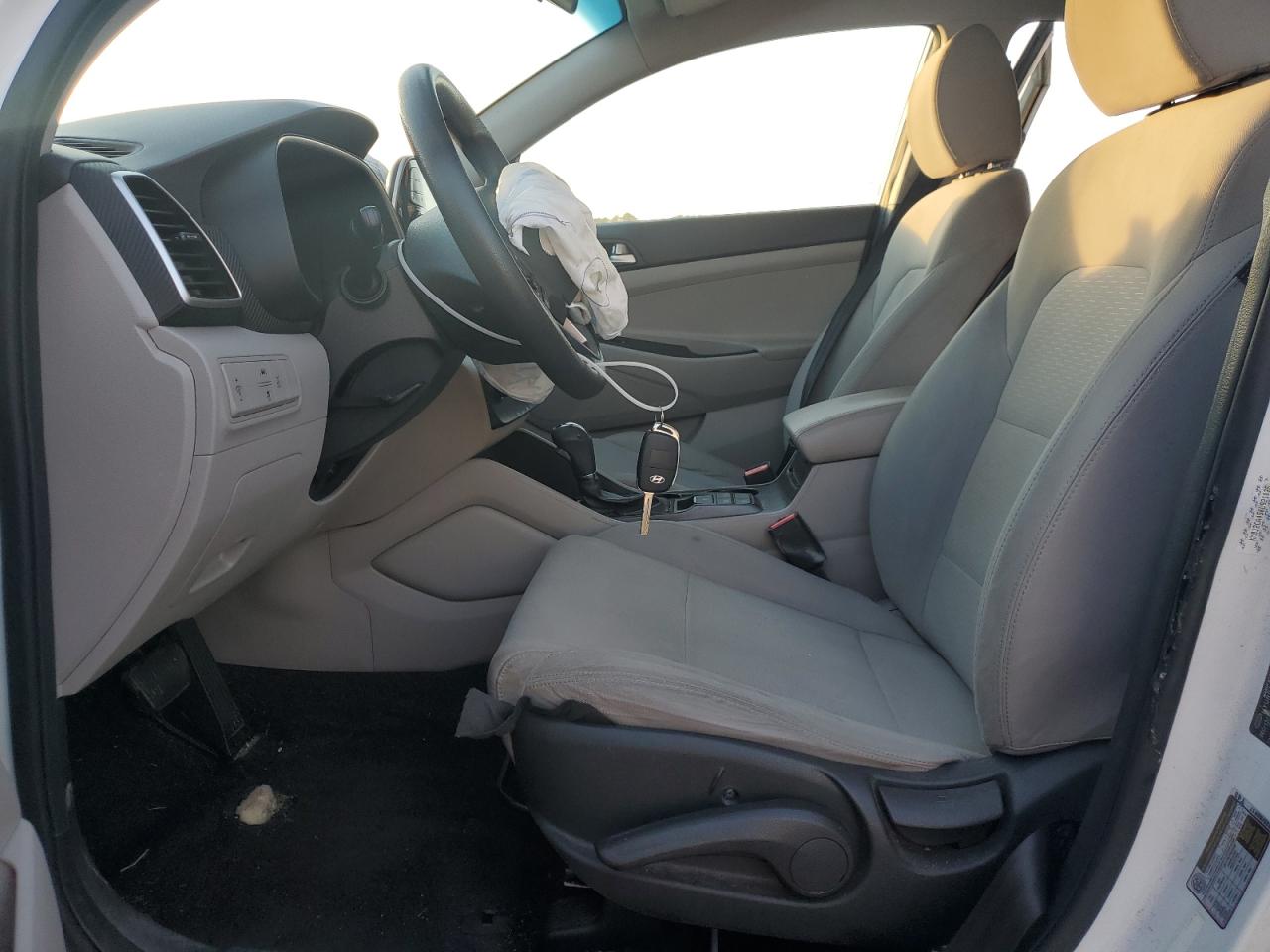 Hyundai TUCSON Se Image 12