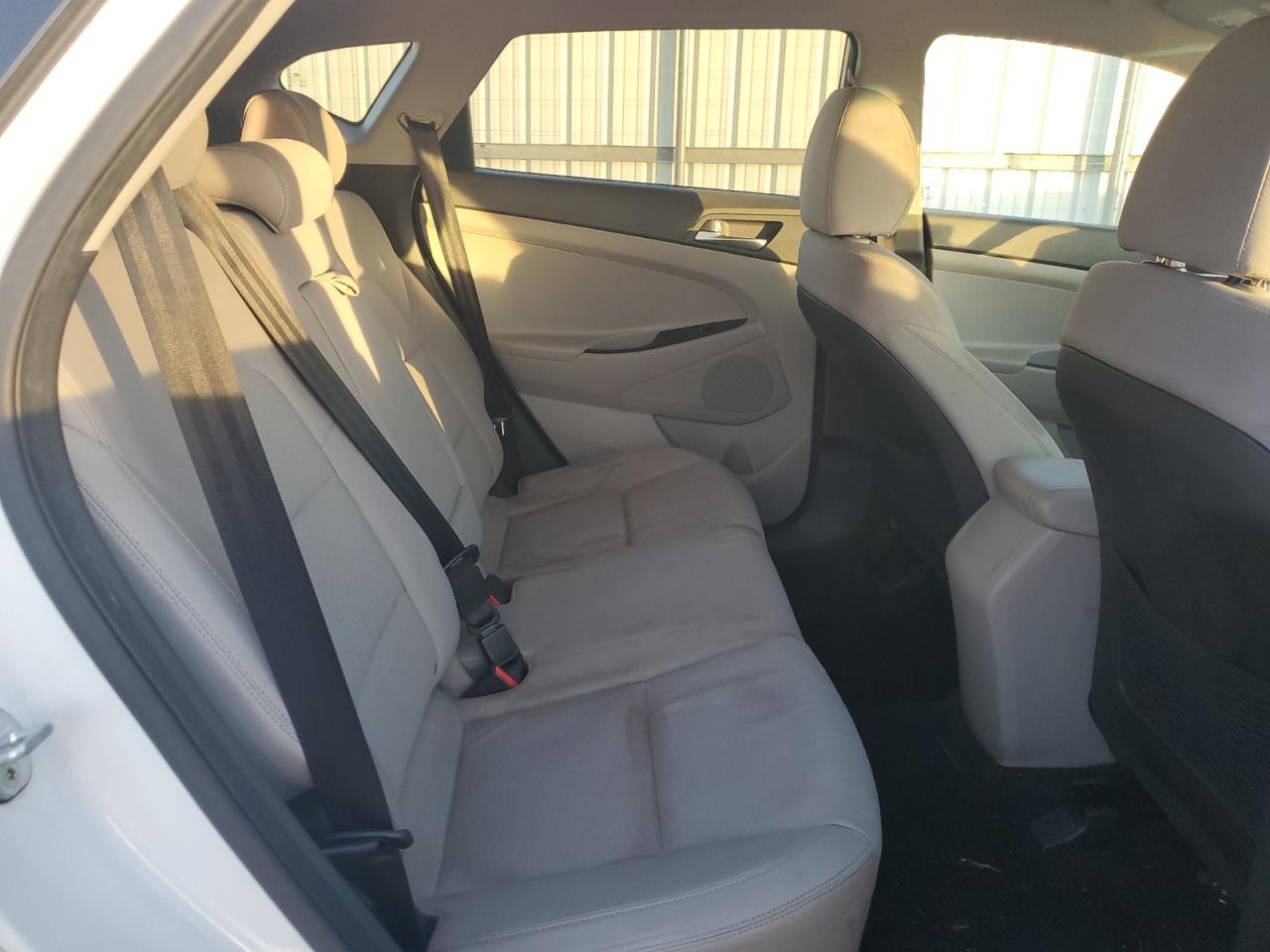 Hyundai TUCSON Se Image 8