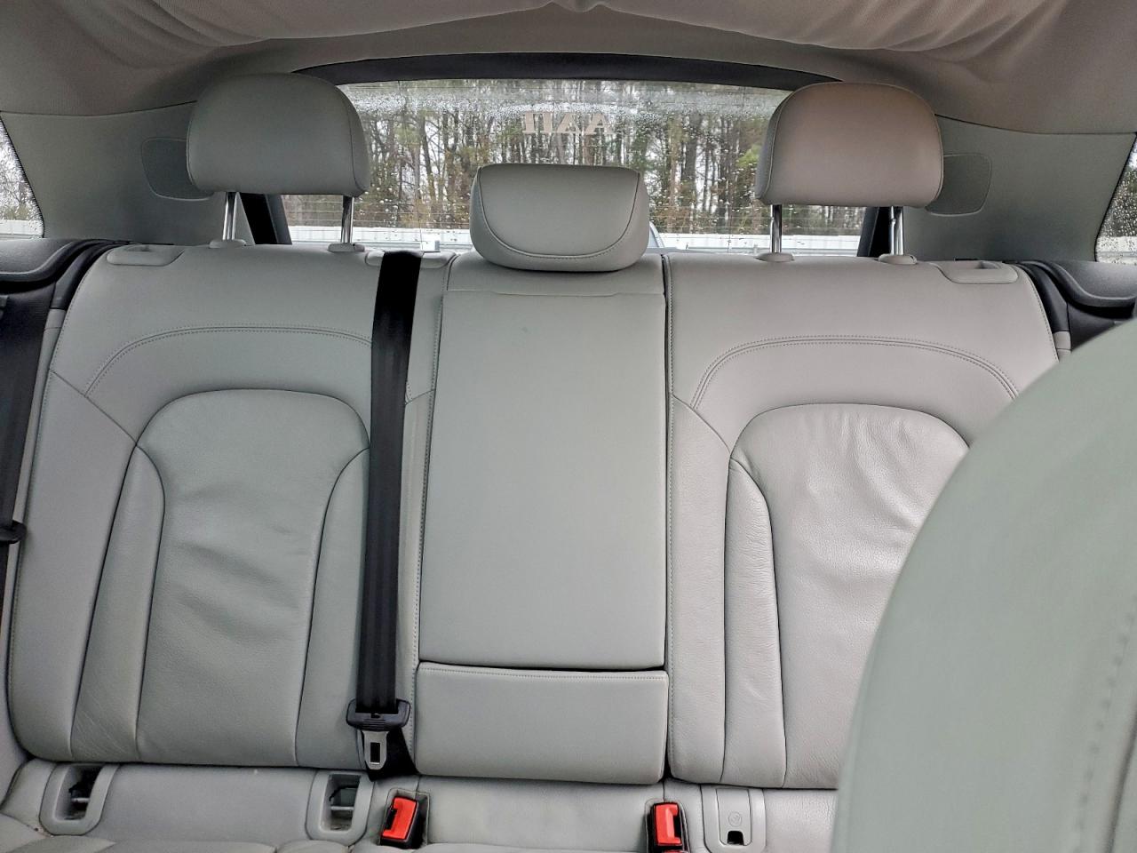 Audi Q3 Premium Plus Image 2