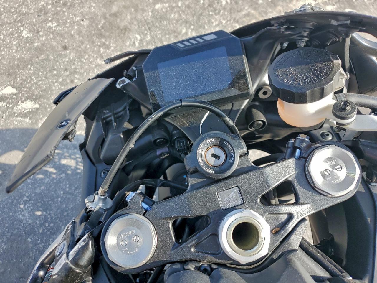 Honda Cbr Cycle Rr Image 2