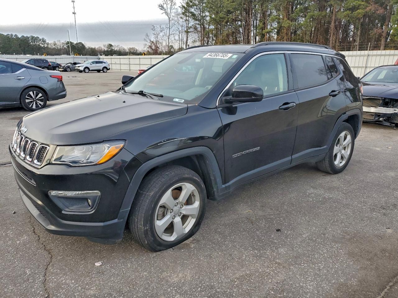 Jeep Compass Latitude Image 1