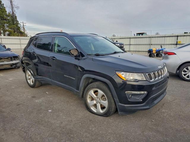 Jeep Compass Latitude Image 4