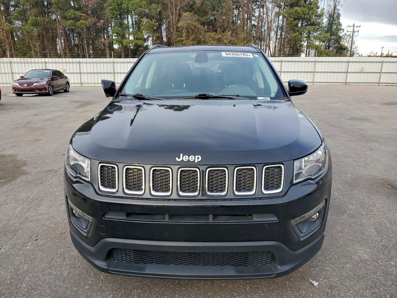 Jeep Compass Latitude Image 3