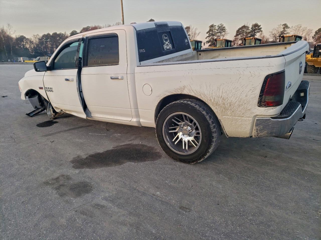 Ram 1500 Slt Image 6