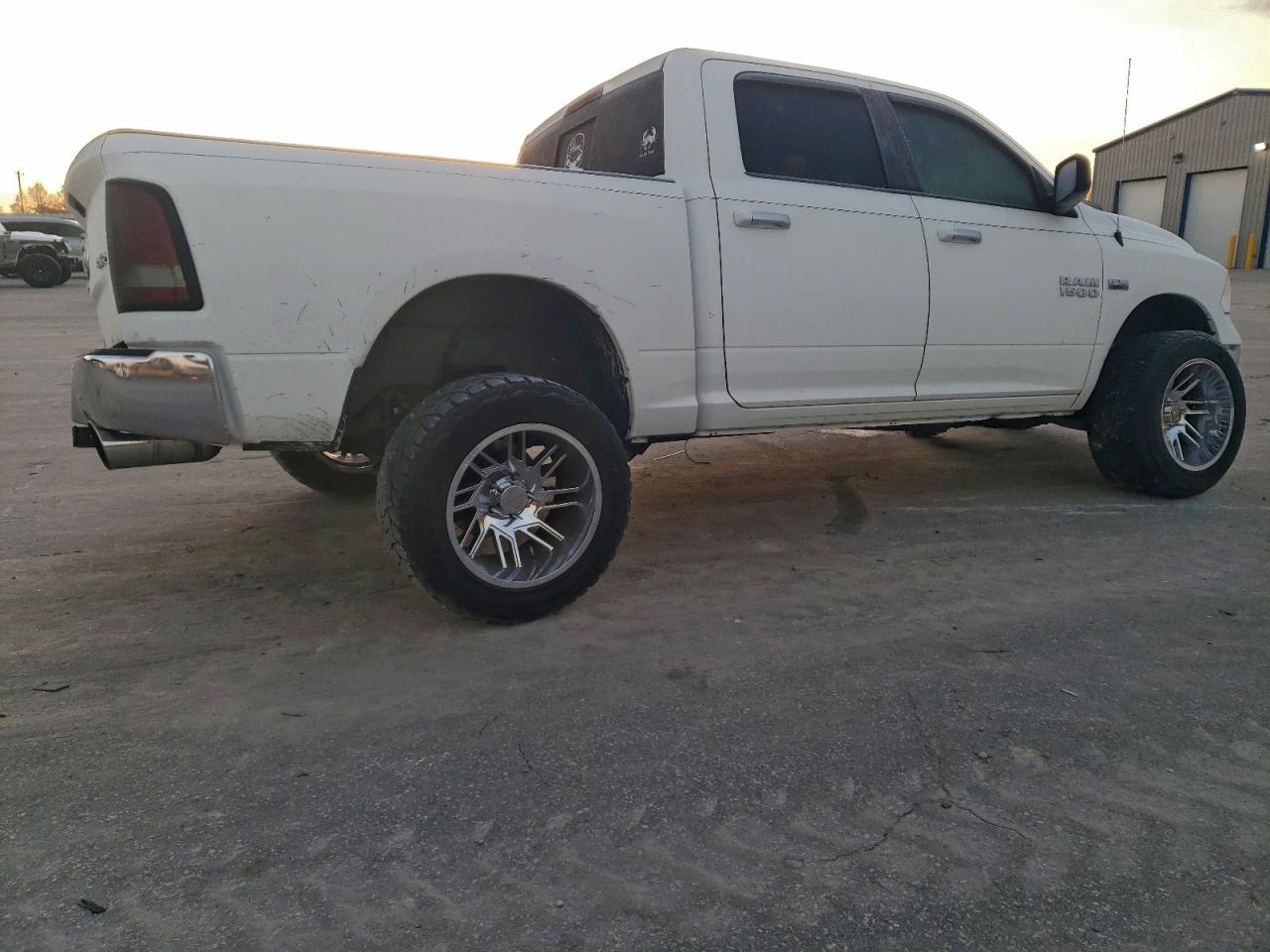 Ram 1500 Slt Image 4