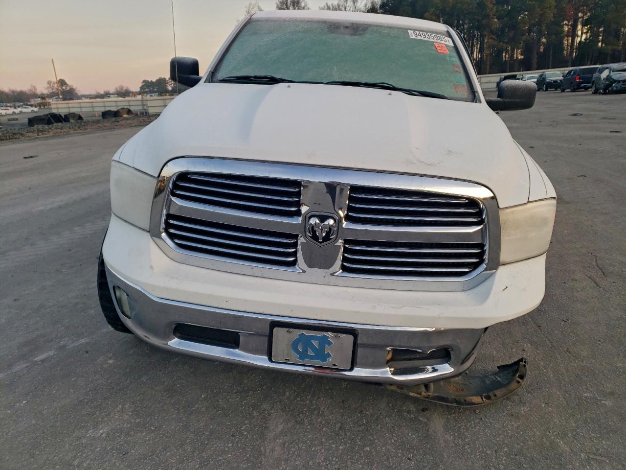 Ram 1500 Slt Image 3