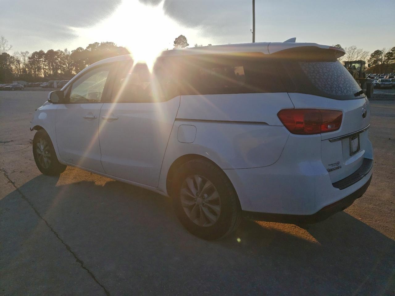 Kia Sedona L Image 4