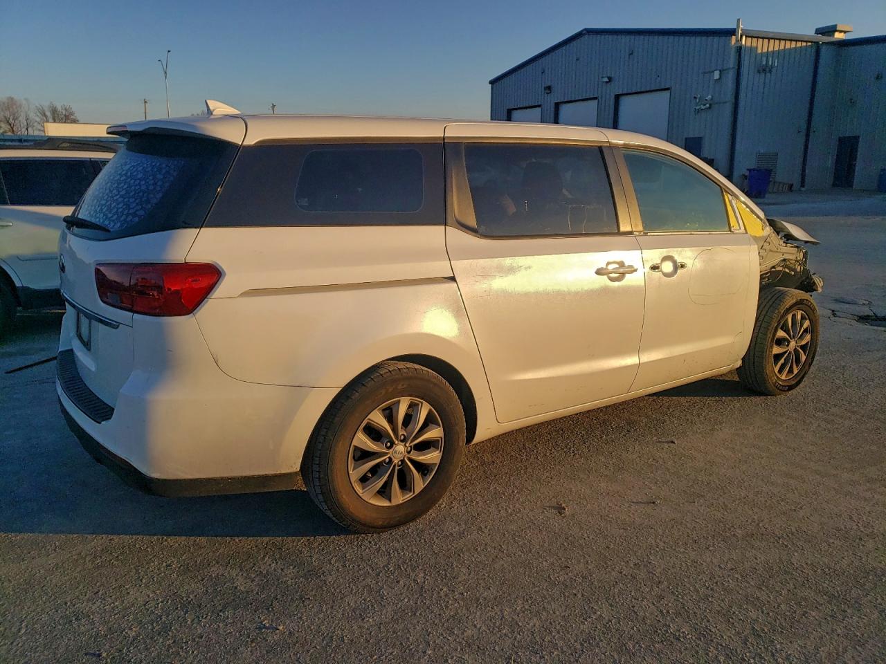 Kia Sedona L Image 8