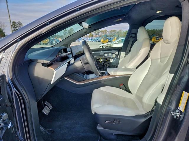 Tesla Model X Image 3